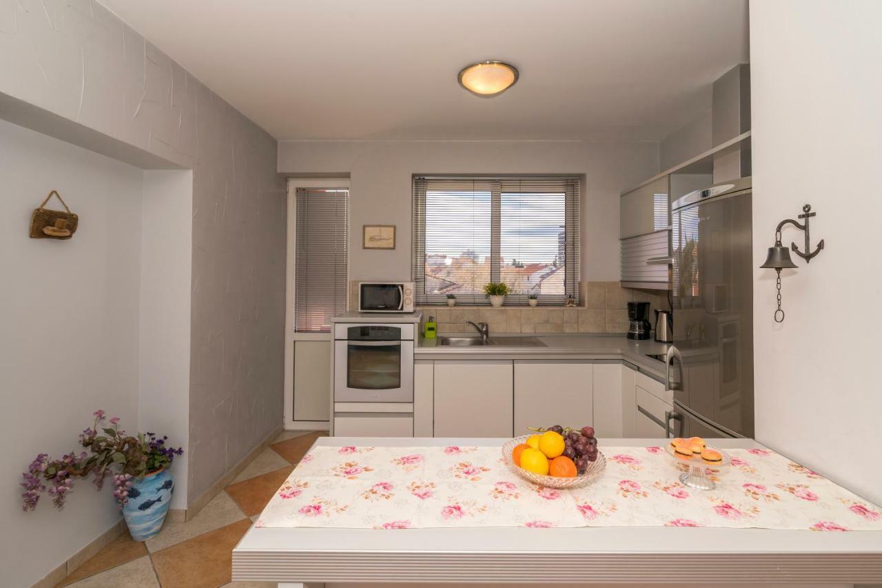 Apartment Old Town With Sea View Split Ngoại thất bức ảnh